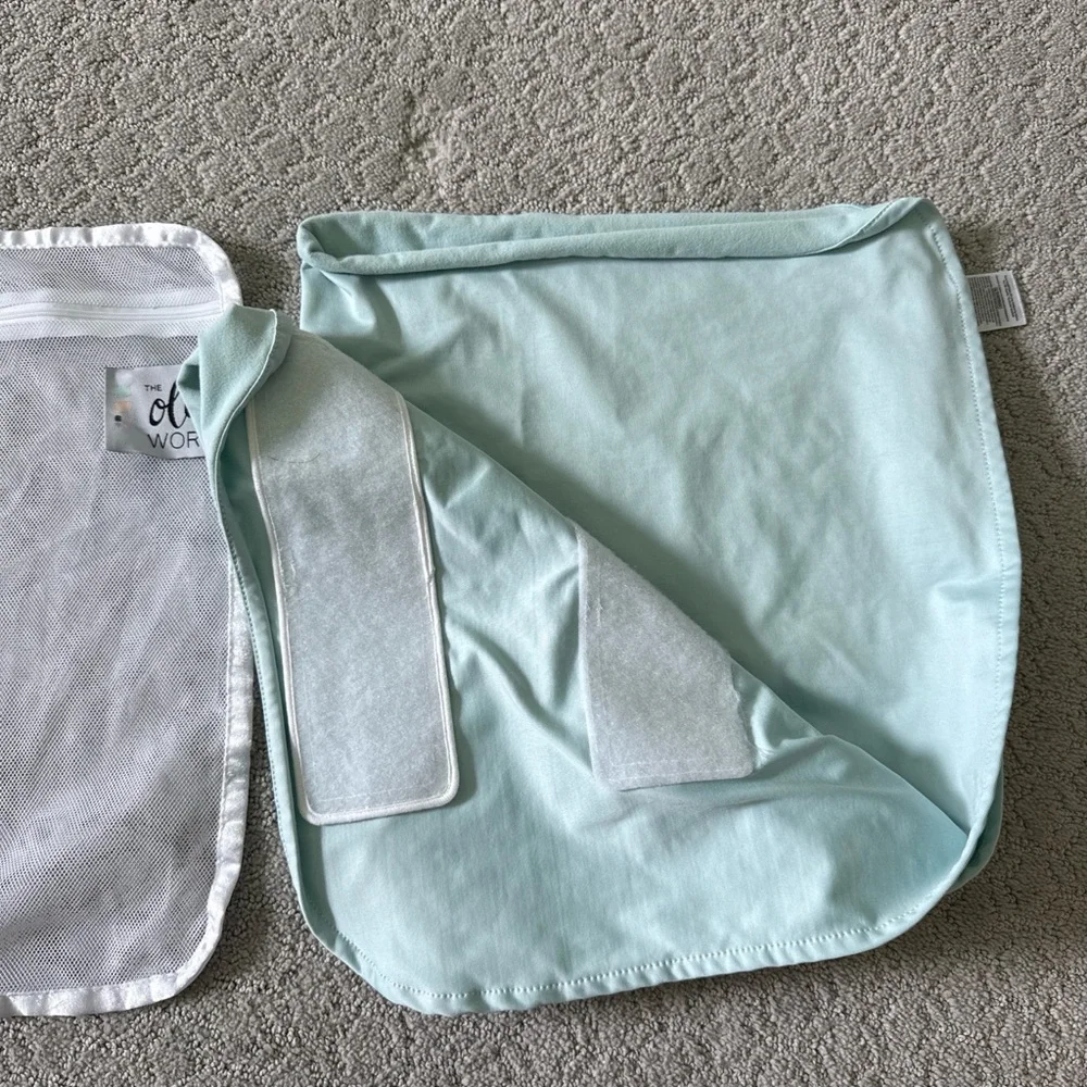 Kids Light Mint Swaddle Blanket with Mesh Laundry Bag